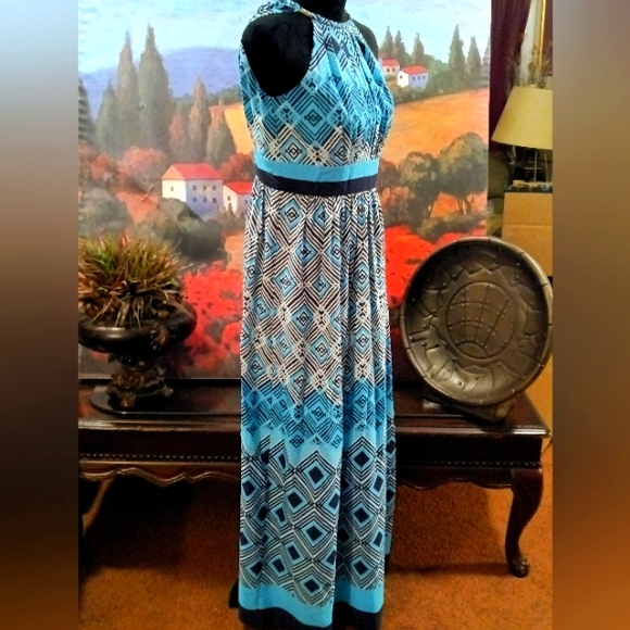 White House Black Market Dresses & Skirts - White House Black Market Midi